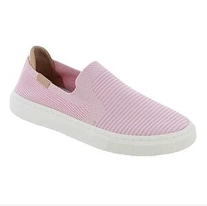 UGG Alameda Sammy Slip On Sneakers in Seashell Pink Knit Upper Round Toe NWOT